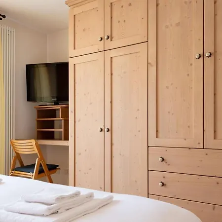 Milano 26 בורמיו